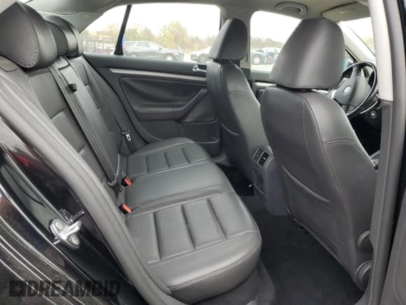 ✅ 2009 Volkswagen Jetta SE • VIN: 3VWRM71K29M024537 • Lot: 85837855. Wystawiony na Copart z przebiegiem 123 831 mil. Bezpłatny archiwum sprzedaży aukcyjnych z USA i szczegółowy raport historii pojazdu na DreamBid. Zdjęcie 10.