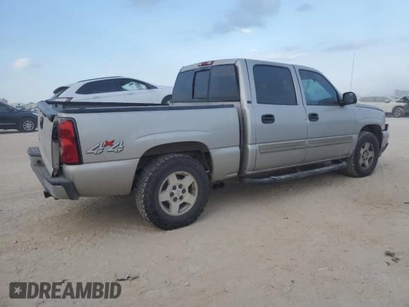 ✅ 2006 Chevrolet Silverado 1500 LT1 • VIN: 2GCEK13Z161267757 • Lot: 82631755. Listed on Copart with 376,704 mi. Free auction sales archive from the USA and detailed vehicle history report at DreamBid. Image 3.