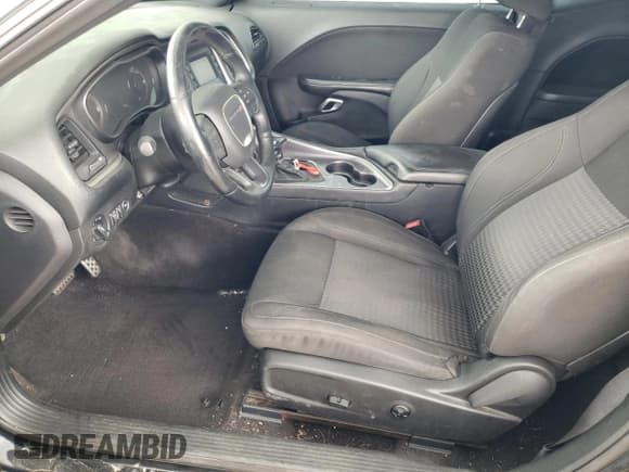 ✅ 2016 Dodge Challenger SXT Plus • VIN: 2C3CDZAG0GH250270 • Lot: 61299553. Wystawiony na Copart z przebiegiem 96 128 mil. Bezpłatny archiwum sprzedaży aukcyjnych z USA i szczegółowy raport historii pojazdu na DreamBid. Zdjęcie 7.