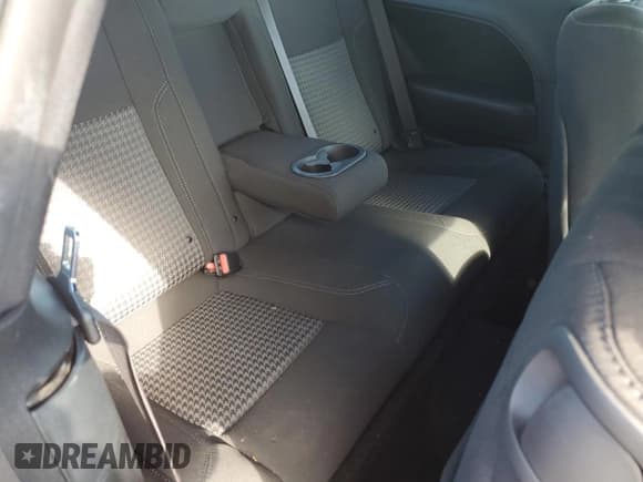 ✅ 2023 Dodge Challenger SXT • VIN: 2C3CDZAG3PH581702 • Lot: 73375674. Wystawiony na Copart z przebiegiem 18 166 mil. Bezpłatny archiwum sprzedaży aukcyjnych z USA i szczegółowy raport historii pojazdu na DreamBid. Zdjęcie 10.