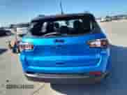 2022 Jeep Compass Altitude с VIN 3C4NJCBB5NT167404, выставлен на аукционе Copart как лот 85160305 с пробегом 34 666 миль миль и Списание • Salvage title. История ставок и продаж доступна на DreamBid. Изображение 6.