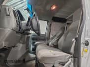 ✅ 2013 Ford Econoline Cargo Commercial • VIN: 1FTNE1EW7DDB01271 • Lot: 95005435. Wystawiony na Copart z przebiegiem 255 161 mil. Bezpłatny archiwum sprzedaży aukcyjnych z USA i szczegółowy raport historii pojazdu na DreamBid. Zdjęcie 7.