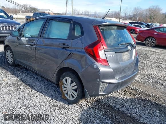 ✅ 2015 Honda Fit LX • VIN: 3HGGK5H55FM708516 • Lot: 43853993. Listed on IAAI with 88,801 mi. Free auction sales archive from the USA and detailed vehicle history report at DreamBid. Image 3.