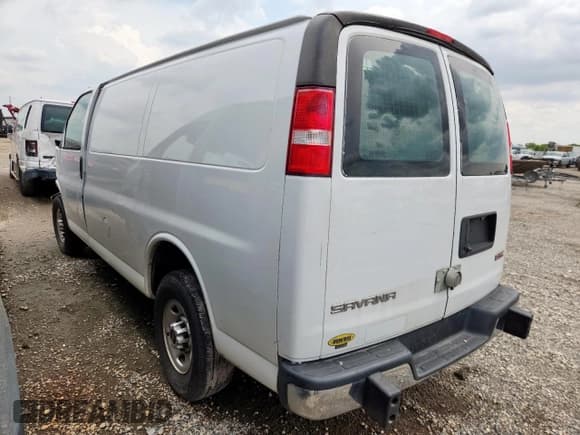 ✅ 2021 GMC Savana Cargo • VIN: 1GTW7AFP5M1190023 • Лот: 60019135. Опубликован ранее на Copart с пробегом 67 142 миль. Бесплатный доступ к архиву аукционных продаж из США и подробный отчёт об истории автомобиля на DreamBid. Изображение 2.