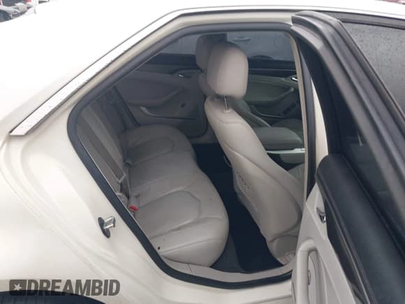 ✅ 2012 Cadillac CTS • VIN: 1G6DC5E51C0157117 • Lot: 43658518. Wystawiony na IAAI z przebiegiem 134 436 mil. Bezpłatny archiwum sprzedaży aukcyjnych z USA i szczegółowy raport historii pojazdu na DreamBid. Zdjęcie 8.