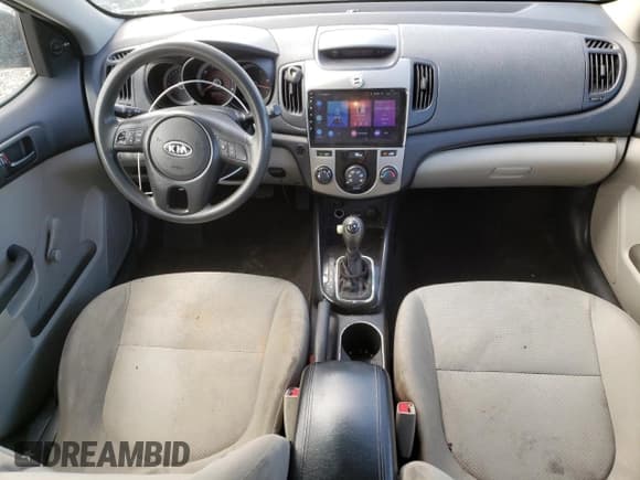 ✅ 2011 Kia Forte LX • VIN: KNAFT4A26B5447895 • Лот: 65764145. Опубликован ранее на Copart с пробегом 188 713 миль. Бесплатный доступ к архиву аукционных продаж из США и подробный отчёт об истории автомобиля на DreamBid. Изображение 8.