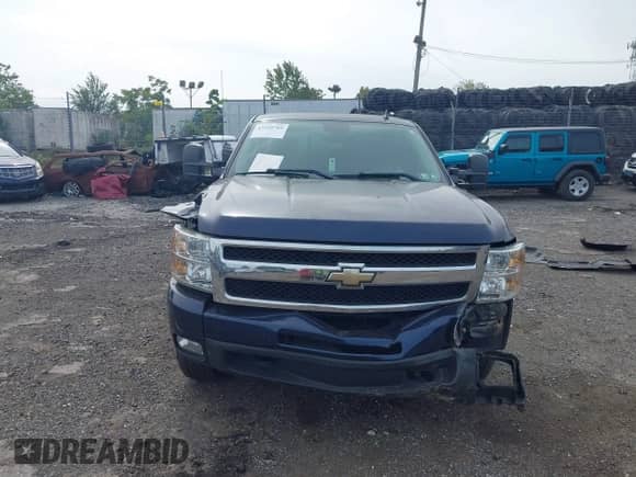 2009 Chevrolet Silverado 1500 LTZ z VIN 1GCEK39J19Z227509, wystawiony jako IAAI lot #43339769 z przebiegiem 98 235 mil mil oraz . Historia ofert i sprzedaży dostępna na DreamBid. Obrazek 13.