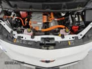 ✅ 2023 Chevrolet Bolt EV 1LT • VIN: 1G1FW6S08P4196189 • Lot: 84117684. Wystawiony na Copart z przebiegiem Nie podano. Bezpłatny archiwum sprzedaży aukcyjnych z USA i szczegółowy raport historii pojazdu na DreamBid. Zdjęcie 12.