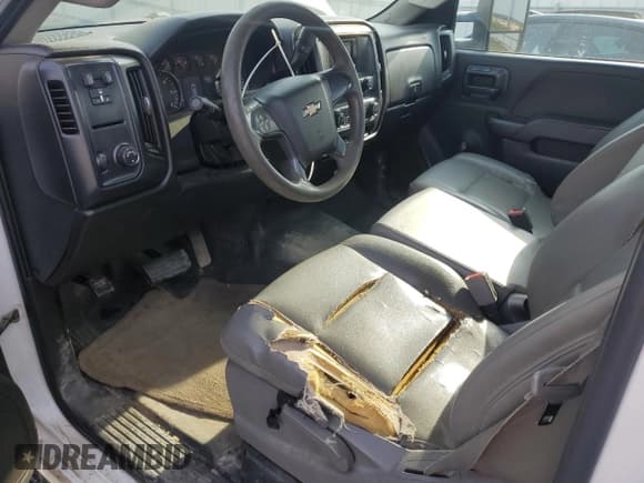 ✅ 2015 Chevrolet Silverado 2500HD Work Truck • VIN: 1GB0CUEG9FZ521974 • Lot: 48957935. Wystawiony na Copart z przebiegiem 192 714 mil. Bezpłatny archiwum sprzedaży aukcyjnych z USA i szczegółowy raport historii pojazdu na DreamBid. Zdjęcie 8.