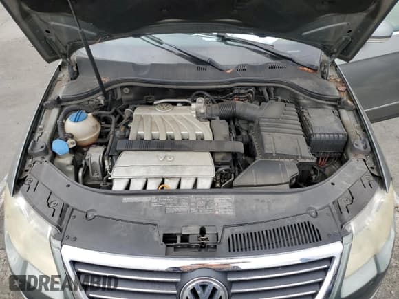 ✅ 2007 Volkswagen Passat 3.6L • VIN: WVWVU73C17E002300 • Lot: 50653755. Wystawiony na Copart z przebiegiem 152 310 mil. Bezpłatny archiwum sprzedaży aukcyjnych z USA i szczegółowy raport historii pojazdu na DreamBid. Zdjęcie 11.