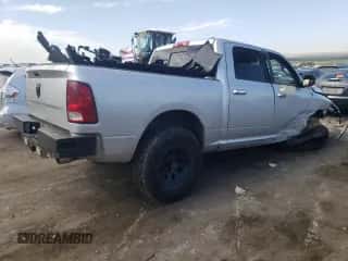 2010 Dodge 1500 Laramie z VIN 1D7RV1CTXAS244481, wystawiony jako Copart lot #70556984 z przebiegiem 135 884 mil mil oraz Szkoda całkowita • Salvage title. Historia ofert i sprzedaży dostępna na DreamBid. Obrazek 3.