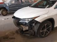 ✅ 2019 Lexus RX 450h • VIN: 2T2BGMCAXKC039392 • Lot: 41597080. Wystawiony na IAAI z przebiegiem 70 126 mil. Bezpłatny archiwum sprzedaży aukcyjnych z USA i szczegółowy raport historii pojazdu na DreamBid. Zdjęcie 18.