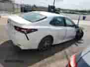 2022 Toyota Camry SE with VIN 4T1G11AK6NU664266, listed as a Copart auction lot 80163755 with 57,186 mi miles and Clean title. Bid and sale history available at DreamBid. Image 3.