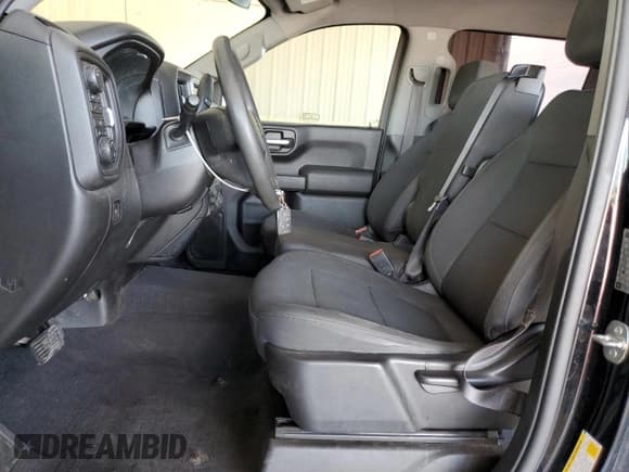 ✅ 2019 Chevrolet Silverado 1500 Custom Trail Boss • VIN: 1GCPYCEF6KZ175051 • Lot: 77392194. Wystawiony na Copart z przebiegiem 170 223 mil. Bezpłatny archiwum sprzedaży aukcyjnych z USA i szczegółowy raport historii pojazdu na DreamBid. Zdjęcie 7.