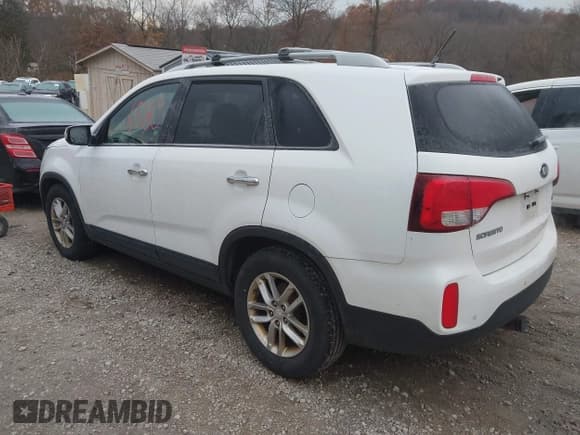 ✅ 2014 Kia Sorento LX • VIN: 5XYKT3A61EG441528 • Lot: 43716580. Wystawiony na IAAI z przebiegiem 172 533 mil. Bezpłatny archiwum sprzedaży aukcyjnych z USA i szczegółowy raport historii pojazdu na DreamBid. Zdjęcie 3.