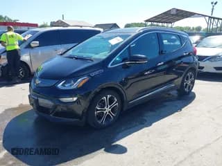 ✅ 2017 Chevrolet Bolt EV Premier • VIN: 1G1FX6S07H4156975 • Lot: 42302452. Wystawiony na IAAI z przebiegiem 210 047 mil. Bezpłatny archiwum sprzedaży aukcyjnych z USA i szczegółowy raport historii pojazdu na DreamBid. Zdjęcie 2.
