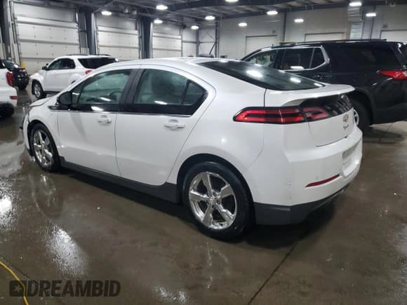✅ 2015 Chevrolet Volt • VIN: 1G1RD6E40FU141056 • Лот: 55575585. Опубликован ранее на Copart с пробегом 176 449 миль. Бесплатный доступ к архиву аукционных продаж из США и подробный отчёт об истории автомобиля на DreamBid. Изображение 2.