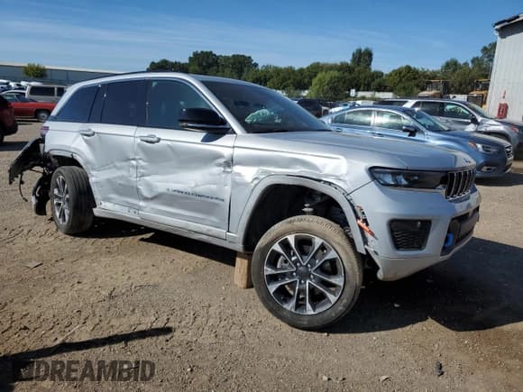 ✅ 2022 Jeep Grand Cherokee Overland • VIN: 1C4RJYD64N8756960 • Lot: 69174624. Listed on Copart with 23,249 mi. Free auction sales archive from the USA and detailed vehicle history report at DreamBid. Image 4.