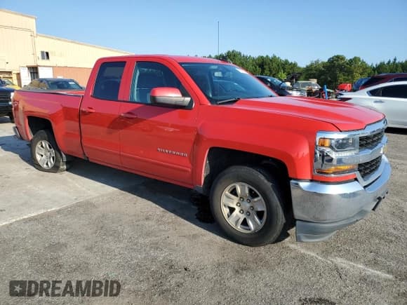 ✅ 2019 Chevrolet Silverado 1500 LT • VIN: 2GCRCPEC6K1122184 • Lot: 70582154. Wystawiony na Copart z przebiegiem 134 876 mil. Bezpłatny archiwum sprzedaży aukcyjnych z USA i szczegółowy raport historii pojazdu na DreamBid. Zdjęcie 4.
