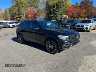 ✅ 2021 Mercedes-Benz GLC 300 • VIN: W1N0G8DBXMF885793 • Lot: 87125945. Wystawiony na Copart z przebiegiem 130 318 mil. Bezpłatny archiwum sprzedaży aukcyjnych z USA i szczegółowy raport historii pojazdu na DreamBid. Zdjęcie 1.