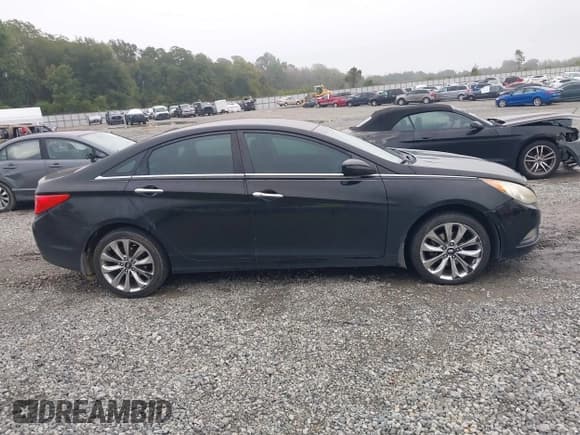 ✅ 2011 Hyundai Sonata Limited • VIN: 5NPEC4AC1BH124748 • Lot: 43351583. Listed on IAAI with 235,734 mi. Free auction sales archive from the USA and detailed vehicle history report at DreamBid. Image 13.