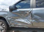 ✅ 2021 Chevrolet Silverado 1500 RST • VIN: 3GCUYEED8MG383402 • Lot: 43110853. Wystawiony na IAAI z przebiegiem 72 129 mil. Bezpłatny archiwum sprzedaży aukcyjnych z USA i szczegółowy raport historii pojazdu na DreamBid. Zdjęcie 6.