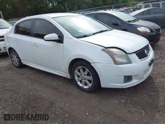 ✅ 2012 Nissan Sentra SR • VIN: 3N1AB6AP2CL718494 • Lot: 43200444. Wystawiony na IAAI z przebiegiem Nie podano. Bezpłatny archiwum sprzedaży aukcyjnych z USA i szczegółowy raport historii pojazdu na DreamBid. Zdjęcie 1.