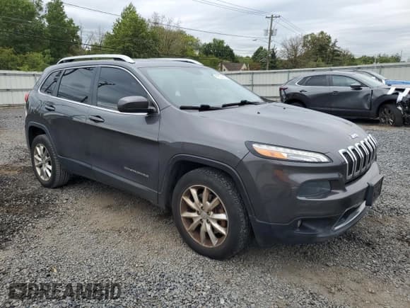 ✅ 2016 Jeep Cherokee Limited • VIN: 1C4PJMDS8GW172167 • Lot: 81022935. Listed on Copart with 121,725 mi. Free auction sales archive from the USA and detailed vehicle history report at DreamBid. Image 4.