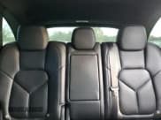 ✅ 2016 Porsche Cayenne • VIN: WP1AA2A23GKA13013 • Lot: 92613845. Wystawiony na Copart z przebiegiem 117 238 mil. Bezpłatny archiwum sprzedaży aukcyjnych z USA i szczegółowy raport historii pojazdu na DreamBid. Zdjęcie 10.