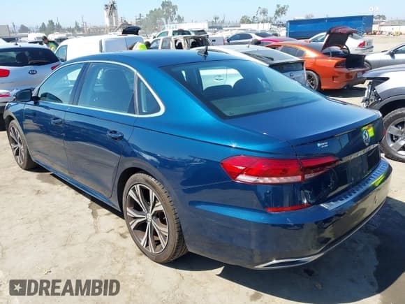 ✅ 2021 Volkswagen Passat SE • VIN: 1VWSA7A31MC009301 • Lot: 43021666. Listed on IAAI with 78,708 mi. Free auction sales archive from the USA and detailed vehicle history report at DreamBid. Image 3.