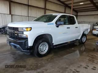 2021 Chevrolet Silverado 1500 Work Truck z VIN 1GCRYAEF7MZ346597, wystawiony jako Copart lot #58936945 z przebiegiem 110 962 mil mil oraz Szkoda całkowita • Salvage title. Historia ofert i sprzedaży dostępna na DreamBid. Obrazek 1.