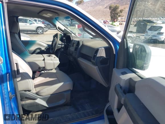 ✅ 2015 Ford F-150 XL • VIN: 1FTEX1C85FKD91782 • Лот: 43562028. Опубликован ранее на IAAI с пробегом 232 984 миль. Бесплатный доступ к архиву аукционных продаж из США и подробный отчёт об истории автомобиля на DreamBid. Изображение 5.