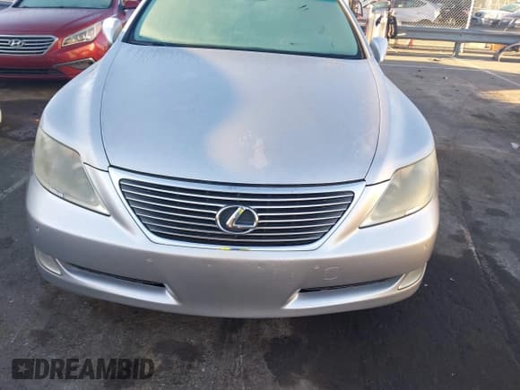 ✅ 2009 Lexus LS 460 • VIN: JTHBL46F195086033 • Lot: 43494925. Wystawiony na IAAI z przebiegiem 205 462 mil. Bezpłatny archiwum sprzedaży aukcyjnych z USA i szczegółowy raport historii pojazdu na DreamBid. Zdjęcie 6.