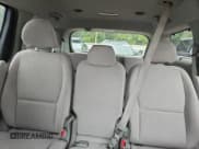 ✅ 2016 Kia Sedona LX • VIN: KNDMB5C17G6196071 • Лот: 67590505. Опубликован ранее на Copart с пробегом 147 397 миль. Бесплатный доступ к архиву аукционных продаж из США и подробный отчёт об истории автомобиля на DreamBid. Изображение 10.