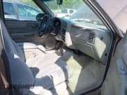 ✅ 2002 GMC Sonoma SLS • VIN: 1GTDT19W528131449 • Lot: 42214861. Listed on IAAI with 54,785 mi. Free auction sales archive from the USA and detailed vehicle history report at DreamBid. Image 5.