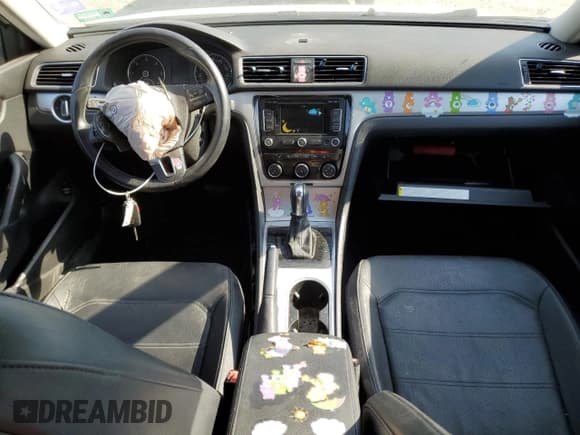 ✅ 2013 Volkswagen Passat SE • VIN: 1VWBN7A36DC001666 • Lot: 53302045. Listed on Copart with 124,992 mi. Free auction sales archive from the USA and detailed vehicle history report at DreamBid. Image 8.