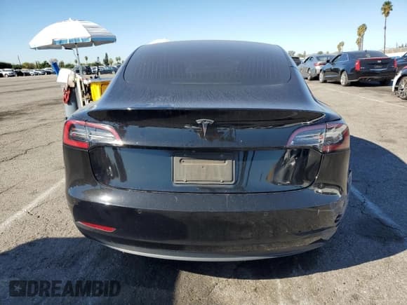 ✅ 2019 Tesla Model 3 Mid Range • VIN: 5YJ3E1EA3KF331097 • Lot: 90698445. Wystawiony na Copart z przebiegiem 211 381 mil. Bezpłatny archiwum sprzedaży aukcyjnych z USA i szczegółowy raport historii pojazdu na DreamBid. Zdjęcie 6.