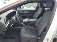 ✅ 2024 Cadillac LYRIQ Tech • VIN: 1GYKPMRK5RZ135123 • Lot: 71264575. Wystawiony na Copart z przebiegiem 10 965 mil. Bezpłatny archiwum sprzedaży aukcyjnych z USA i szczegółowy raport historii pojazdu na DreamBid. Zdjęcie 7.