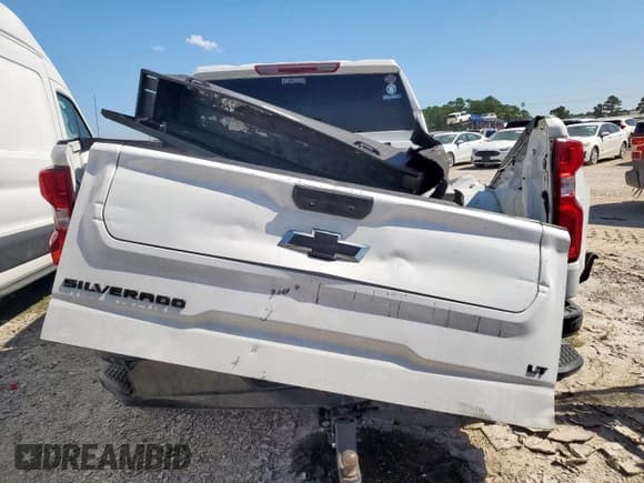 ✅ 2022 Chevrolet Silverado 1500 LT Trail Boss • VIN: 3GCPDFEK0NG517141 • Lot: 81781615. Listed on Copart with 120,706 mi. Free auction sales archive from the USA and detailed vehicle history report at DreamBid. Image 6.