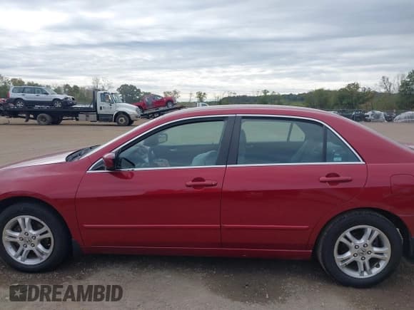 ✅ 2007 Honda Accord LX SE • VIN: 1HGCM56387A022771 • Lot: 43447800. Listed on IAAI with 191,860 mi. Free auction sales archive from the USA and detailed vehicle history report at DreamBid. Image 15.