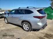 ✅ 2021 Toyota Highlander L • VIN: 5TDBZRBH7MS550675 • Lot: 84821345. Wystawiony na Copart z przebiegiem 22 414 mil. Bezpłatny archiwum sprzedaży aukcyjnych z USA i szczegółowy raport historii pojazdu na DreamBid. Zdjęcie 2.
