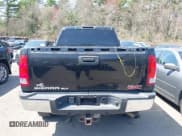 ✅ 2012 GMC Sierra 2500HD SLT • VIN: 1GT121EG6CF174151 • Lot: 41992729. Listed on IAAI with 121,654 mi. Free auction sales archive from the USA and detailed vehicle history report at DreamBid. Image 16.