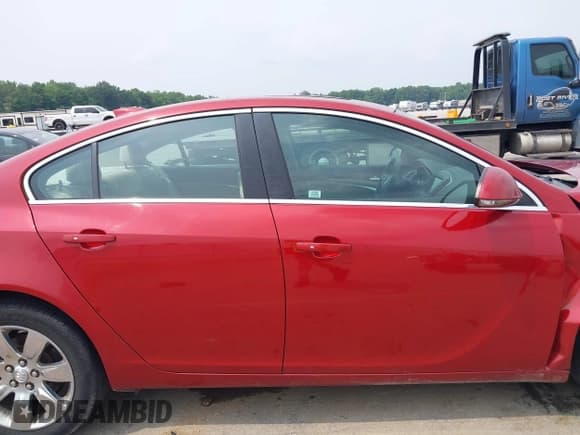 ✅ 2015 Buick Regal Premium I • VIN: 2G4GN5EXXF9176227 • Lot: 42417770. Listed on IAAI with 109,261 mi. Free auction sales archive from the USA and detailed vehicle history report at DreamBid. Image 13.