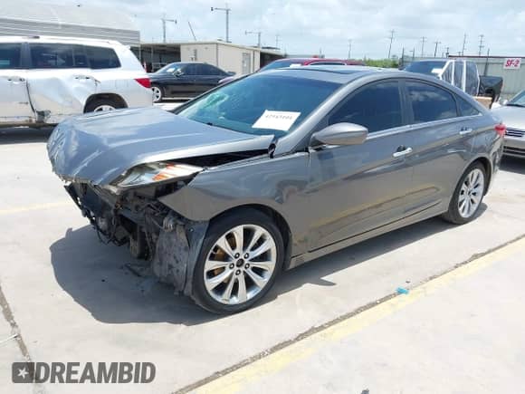 2011 Hyundai Sonata SE с VIN 5NPEC4AB7BH199400, выставлен на аукционе IAAI как лот 42543101 с пробегом 149 364 миль миль и . История ставок и продаж доступна на DreamBid. Изображение 19.