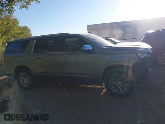 ✅ 2023 Chevrolet Suburban Premier • VIN: 1GNSKFKD0PR264984 • Лот: 43418237. Опубликован ранее на IAAI с пробегом 79 011 миль. Бесплатный доступ к архиву аукционных продаж из США и подробный отчёт об истории автомобиля на DreamBid. Изображение 14.