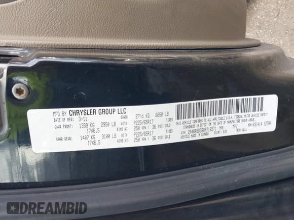 ✅ 2011 Chrysler Town & Country Touring L • VIN: 2A4RR8DG8BR716571 • Lot: 43636511. Wystawiony na IAAI z przebiegiem 192 826 mil. Bezpłatny archiwum sprzedaży aukcyjnych z USA i szczegółowy raport historii pojazdu na DreamBid. Zdjęcie 9.