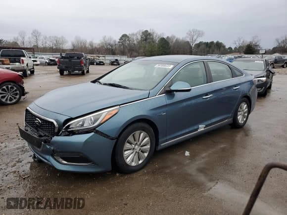 ✅ 2016 Hyundai Sonata SE • VIN: KMHE24L16GA016957 • Lot: 38388633. Listed on Copart with 76,297 mi. Free auction sales archive from the USA and detailed vehicle history report at DreamBid. Image 1.