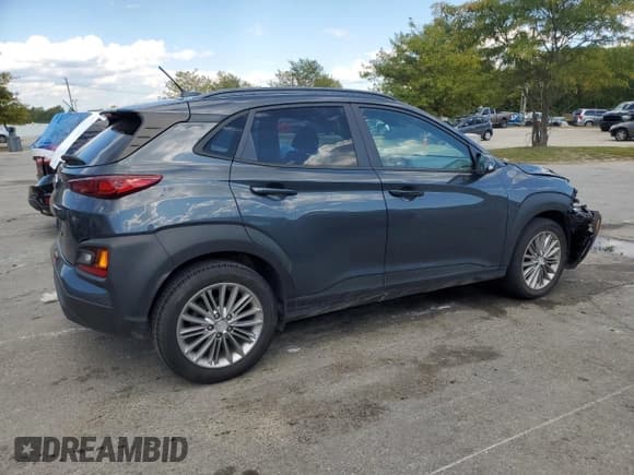 ✅ 2019 Hyundai Kona SEL • VIN: KM8K22AA2KU314374 • Лот: 71012745. Опубликован ранее на Copart с пробегом 57 104 миль. Бесплатный доступ к архиву аукционных продаж из США и подробный отчёт об истории автомобиля на DreamBid. Изображение 3.