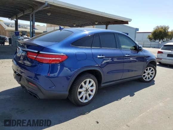 ✅ 2017 Mercedes-Benz GLE 63 S AMG • VIN: 4JGED7FBXHA074250 • Lot: 53626624. Wystawiony na Copart z przebiegiem 68 973 mil. Bezpłatny archiwum sprzedaży aukcyjnych z USA i szczegółowy raport historii pojazdu na DreamBid. Zdjęcie 3.