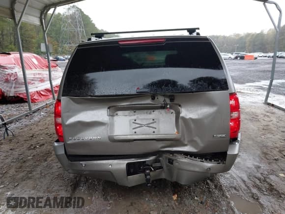 ✅ 2008 Chevrolet Suburban LTZ • VIN: 1GNFC160X8J209533 • Лот: 43556591. Опубликован ранее на IAAI с пробегом 117 108 миль. Бесплатный доступ к архиву аукционных продаж из США и подробный отчёт об истории автомобиля на DreamBid. Изображение 16.